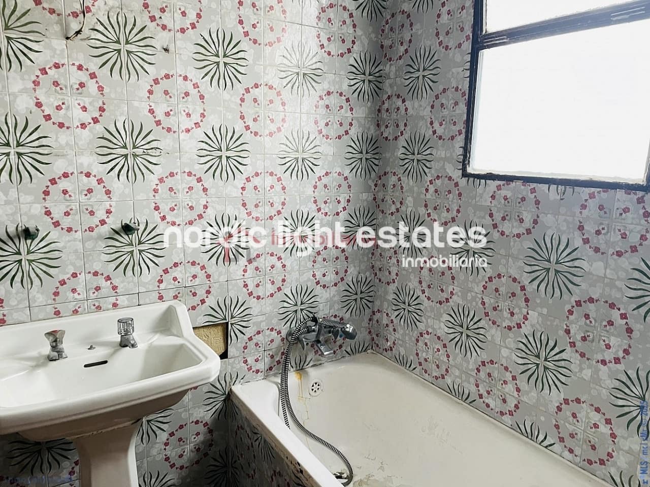 3 soveværelse Semi-Rækkehus til salg i Torrox - € 145.000 (Ref: 8983273)