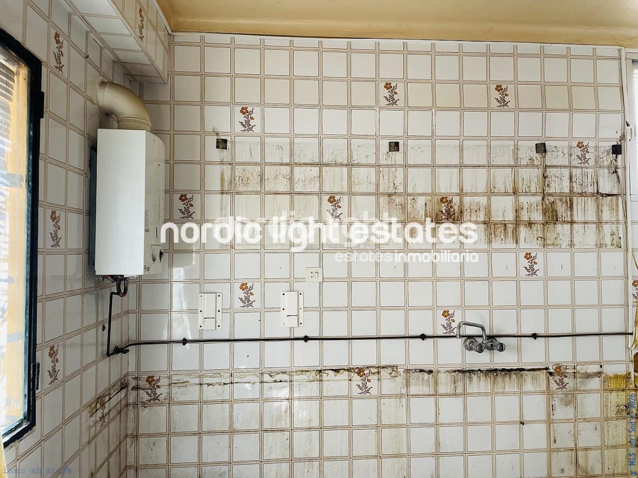 3 soveværelse Semi-Rækkehus til salg i Torrox - € 140.000 (Ref: 8983273)