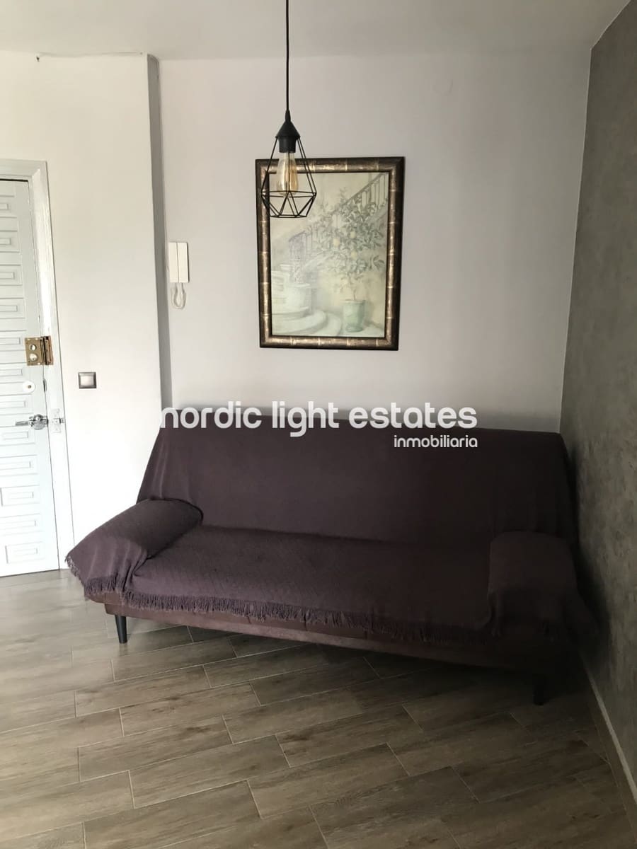 1 quarto Apartamento para venda em Nerja com piscina - 215 000 € (Ref: 9000506)