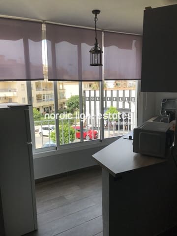 1 makuuhuone Huoneisto myytävänä paikassa Nerja mukana uima-altaan - 215 000 € (Ref: 9000506)