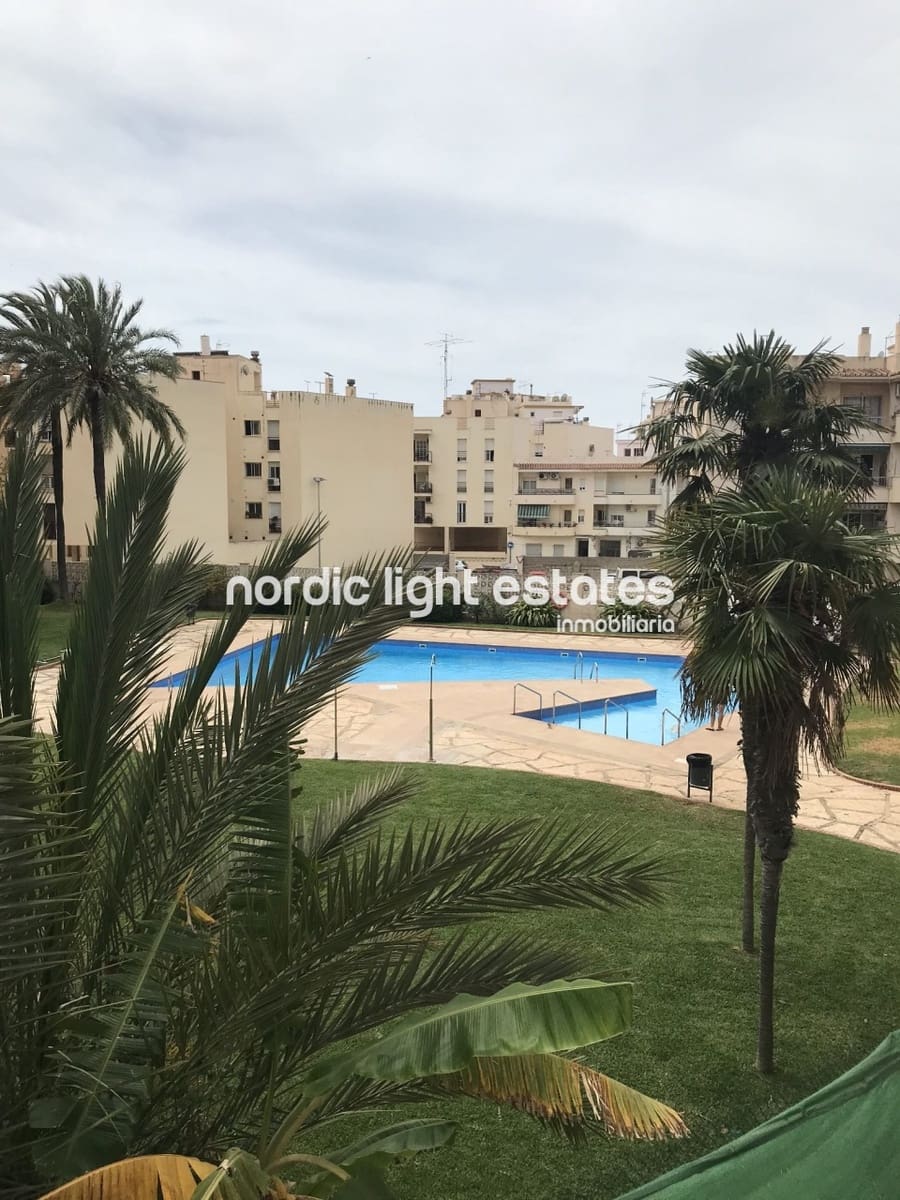 1 quarto Apartamento para venda em Nerja com piscina - 215 000 € (Ref: 9000506)