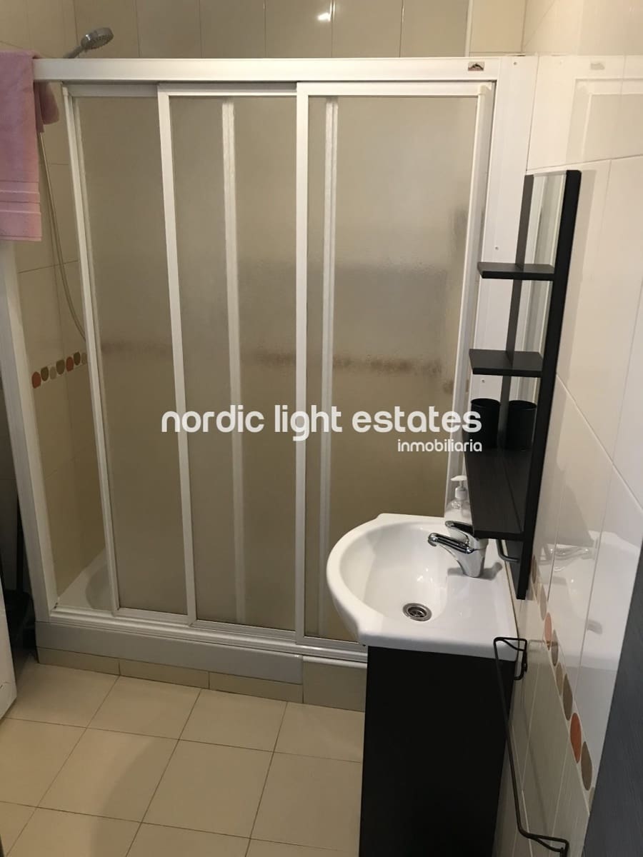 1 quarto Apartamento para venda em Nerja com piscina - 215 000 € (Ref: 9000506)