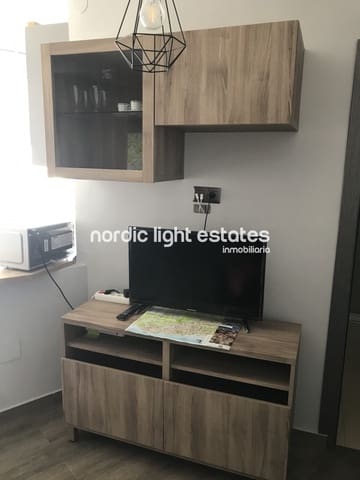 1 makuuhuone Huoneisto myytävänä paikassa Nerja mukana uima-altaan - 215 000 € (Ref: 9000506)