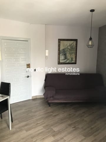 1 makuuhuone Huoneisto myytävänä paikassa Nerja mukana uima-altaan - 215 000 € (Ref: 9000506)