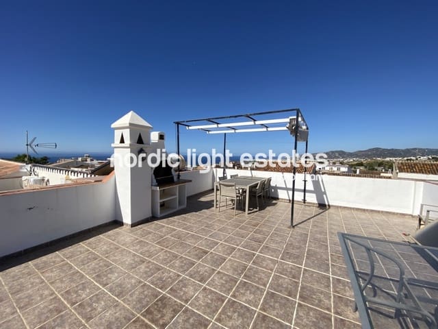 3 camera da letto Villetta Bifamiliare in vendita in Nerja con piscina garage - 569.000 € (Rif: 9003900)