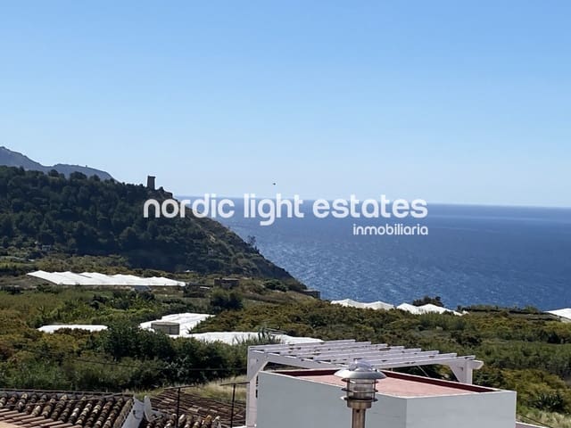 3 camera da letto Villetta Bifamiliare in vendita in Nerja con piscina garage - 569.000 € (Rif: 9003900)