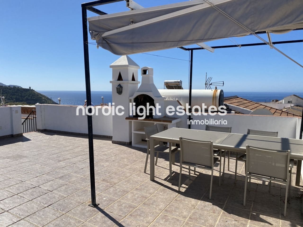 3 soveværelse Semi-Rækkehus til salg i Nerja med swimmingpool garage - € 569.000 (Ref: 9003900)