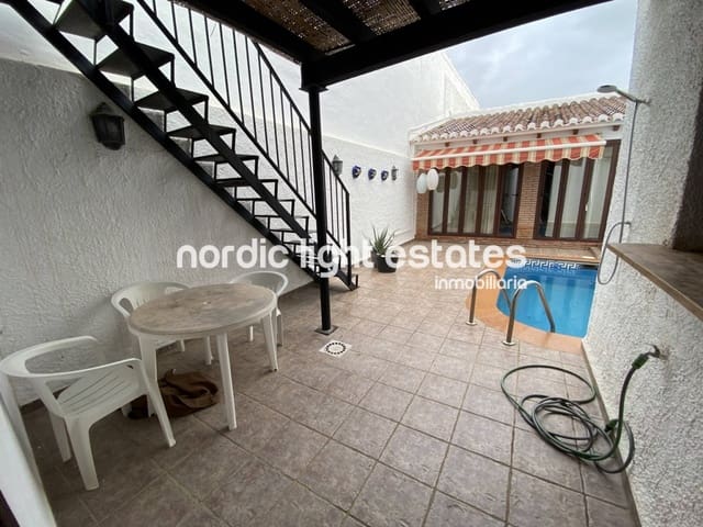 3 camera da letto Villetta Bifamiliare in vendita in Nerja con piscina garage - 569.000 € (Rif: 9003900)