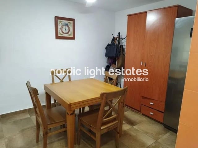 Piso de 5 habitaciones en Carretera de Cadiz, Málaga ciudad en venta - 435.000 € (Ref: 9009189)