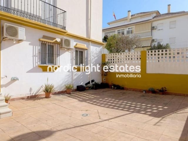 4 sypialnia Mieszkanie na sprzedaż w Torre del Mar, Vélez-Málaga z basenem garażem - 425 000 € (Ref: 9009191)