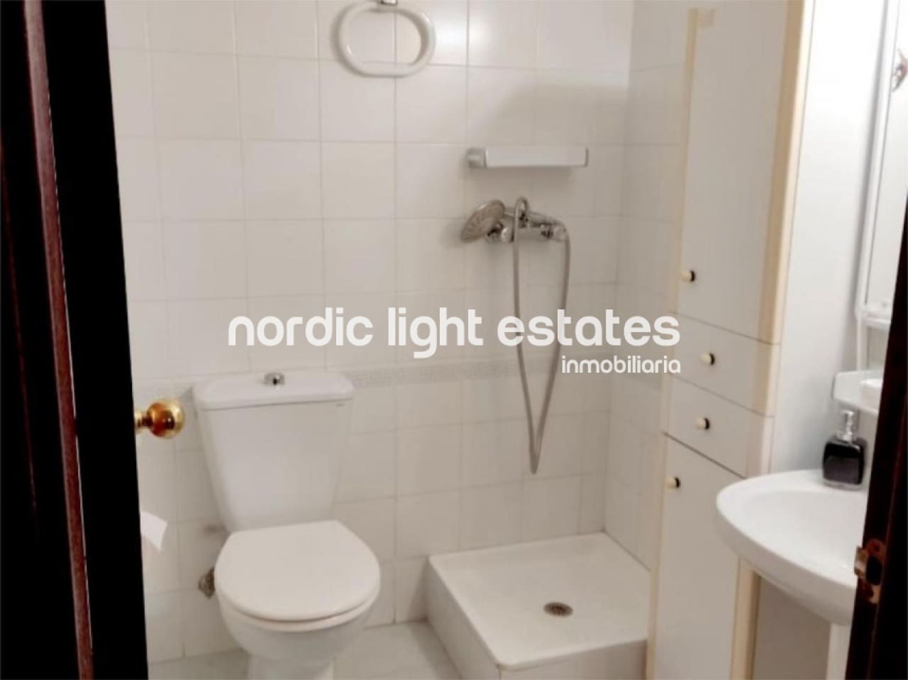 4 sypialnia Mieszkanie na sprzedaż w Torre del Mar z basenem garażem - 425 000 € (Ref: 9009191)