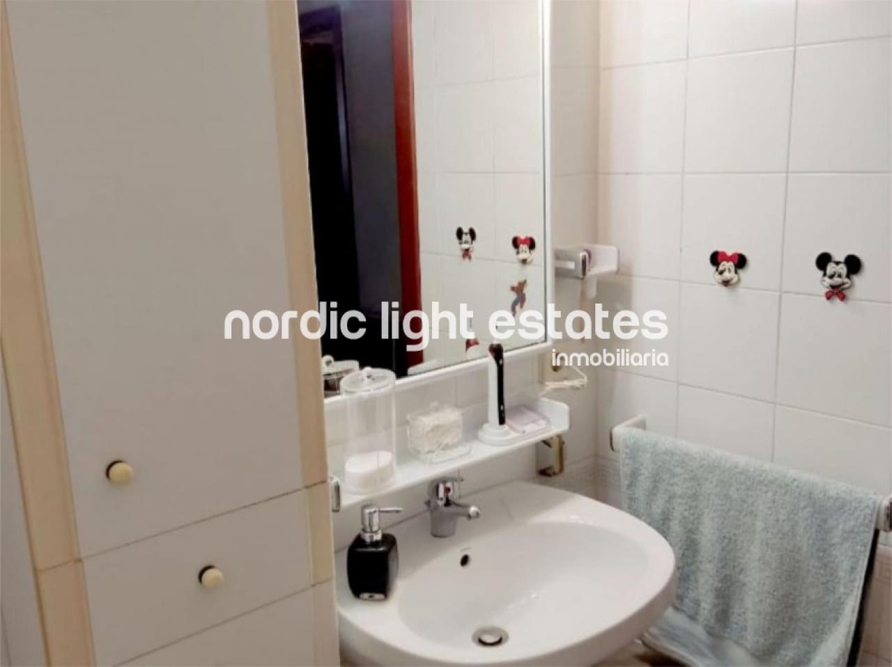 4 sypialnia Mieszkanie na sprzedaż w Torre del Mar z basenem garażem - 425 000 € (Ref: 9009191)