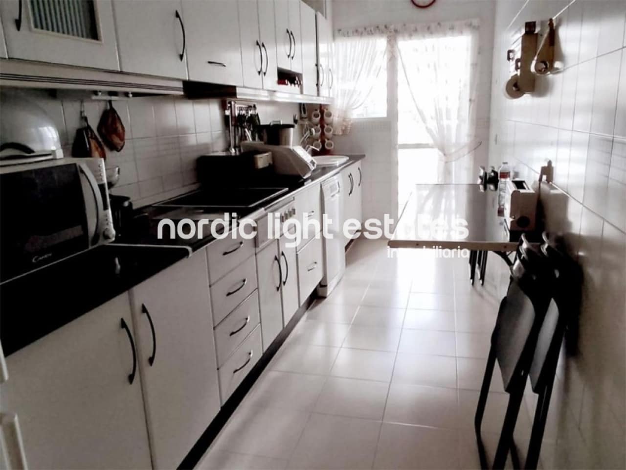 4 sypialnia Mieszkanie na sprzedaż w Torre del Mar z basenem garażem - 425 000 € (Ref: 9009191)