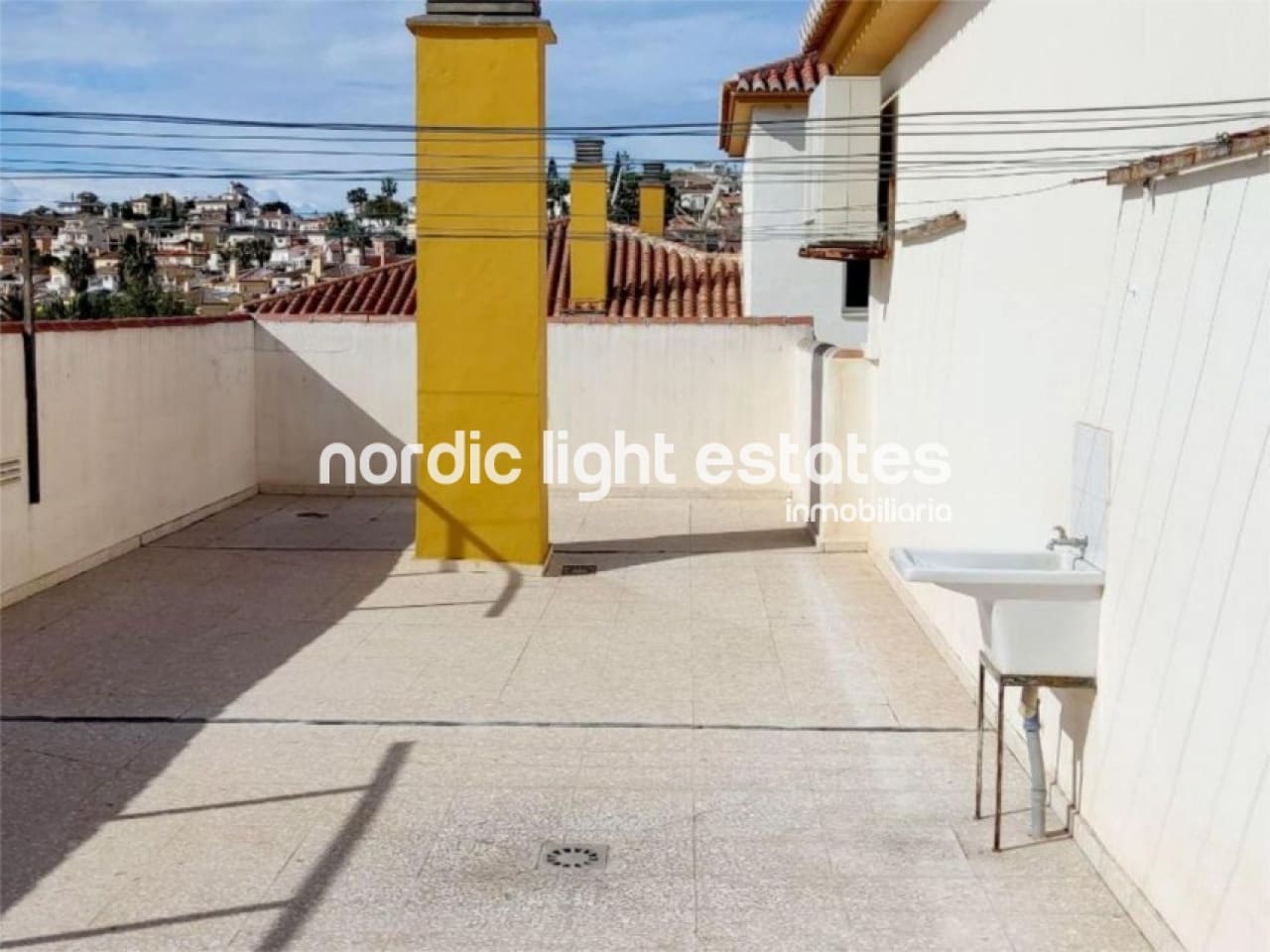 4 sypialnia Mieszkanie na sprzedaż w Torre del Mar z basenem garażem - 425 000 € (Ref: 9009191)