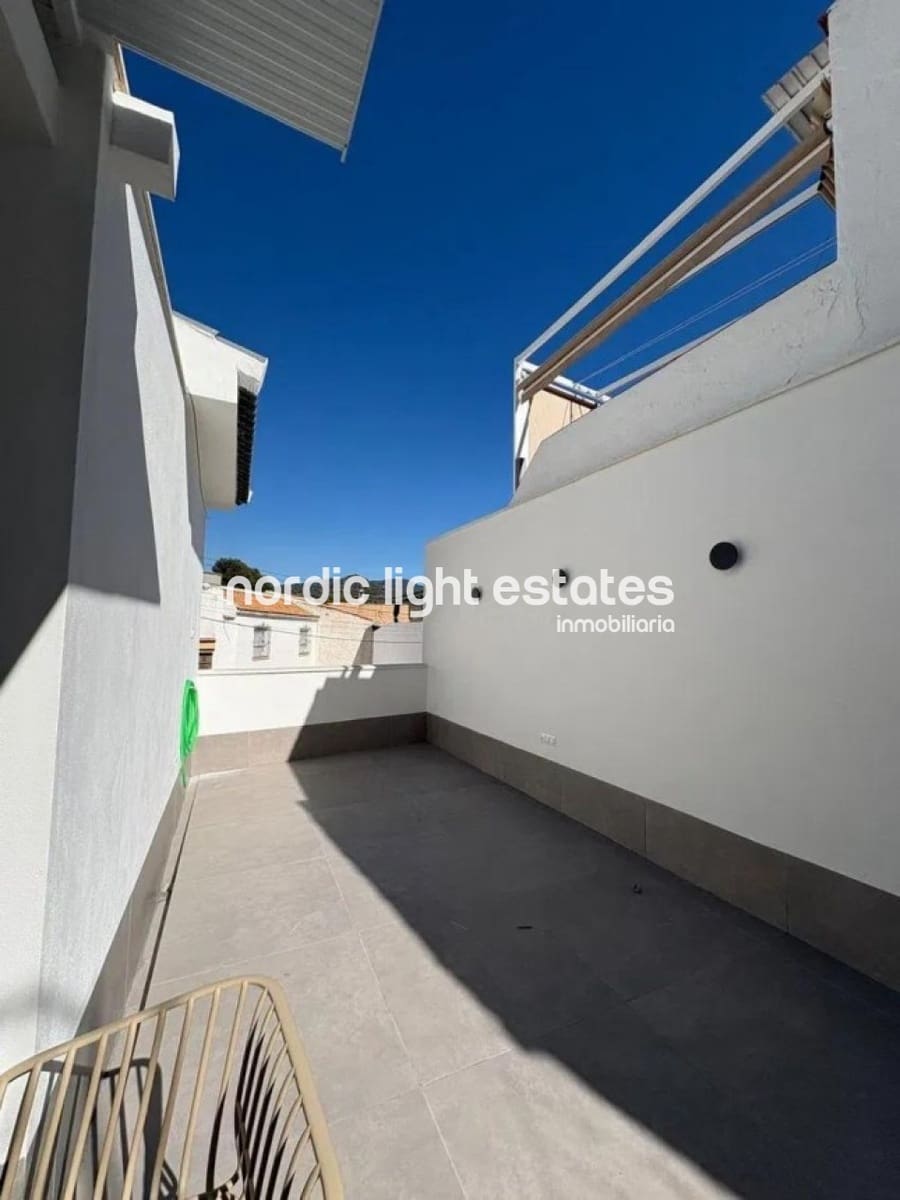 1 sypialnia Dom blizniak na sprzedaż w Miasto Malaga z garażem - 299 000 € (Ref: 9015624)