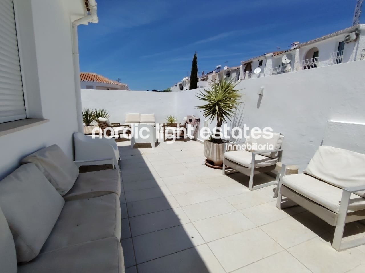 5 soverom Villa til salgs i Nerja med svømmebasseng garasje - € 950 000 (Ref: 9049777)