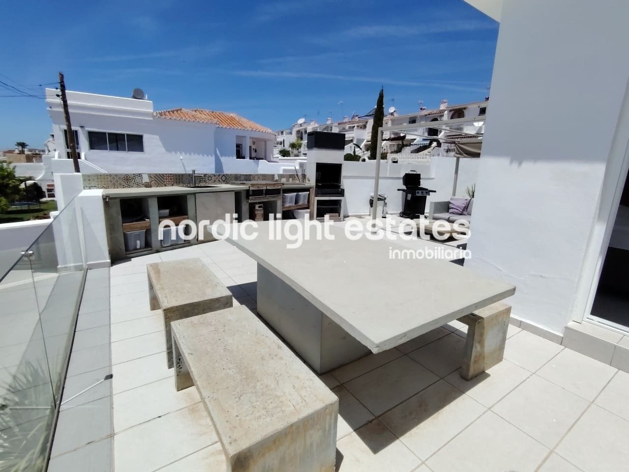 5 soverom Villa til salgs i Nerja med svømmebasseng garasje - € 950 000 (Ref: 9049777)