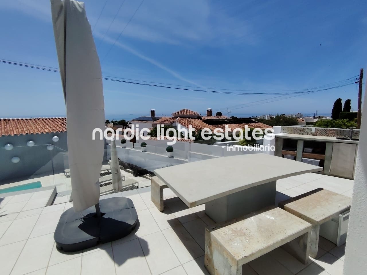 5 soverom Villa til salgs i Nerja med svømmebasseng garasje - € 950 000 (Ref: 9049777)