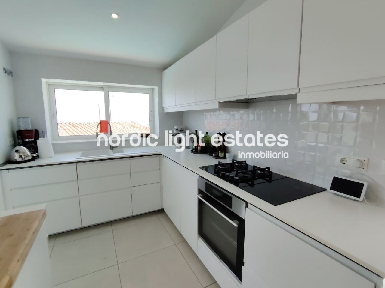 5 soverom Villa til salgs i Nerja med svømmebasseng garasje - € 950 000 (Ref: 9049777)