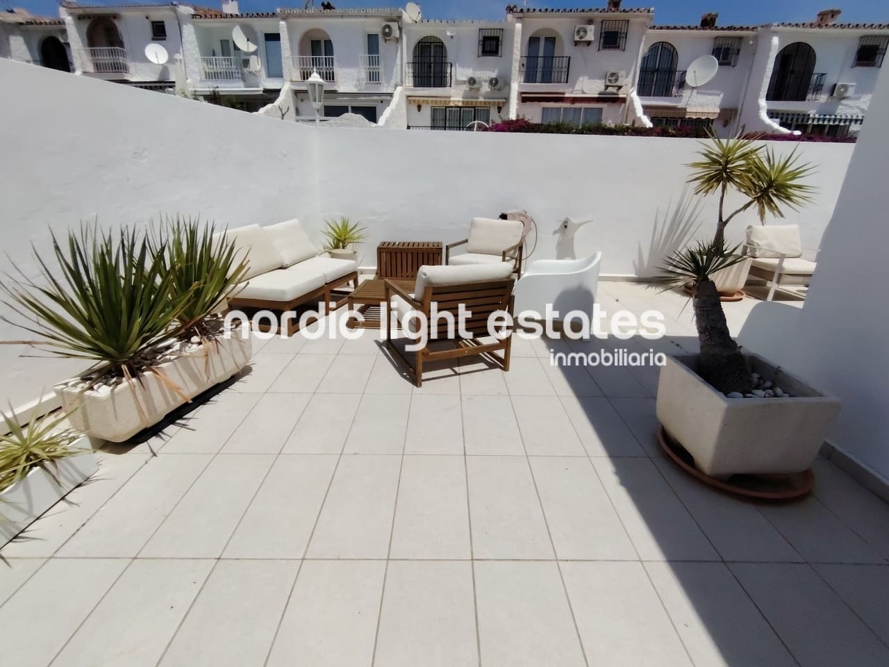5 soverom Villa til salgs i Nerja med svømmebasseng garasje - € 950 000 (Ref: 9049777)