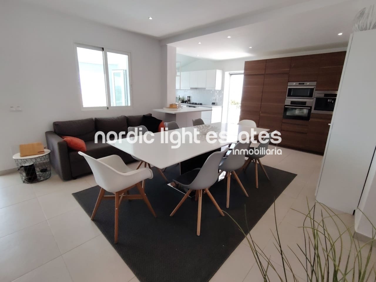 5 soverom Villa til salgs i Nerja med svømmebasseng garasje - € 950 000 (Ref: 9049777)