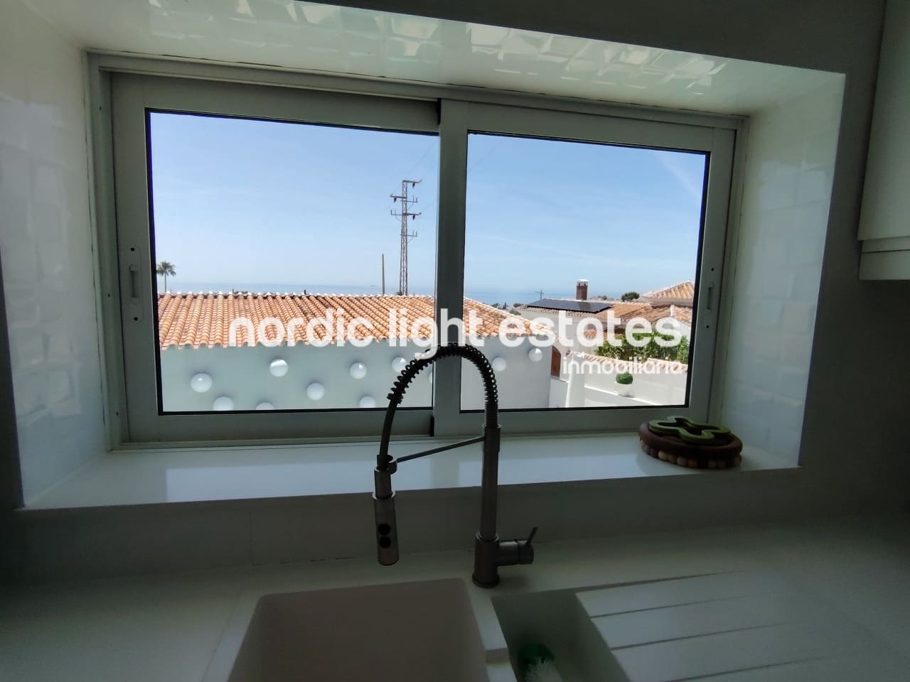 5 soverom Villa til salgs i Nerja med svømmebasseng garasje - € 950 000 (Ref: 9049777)