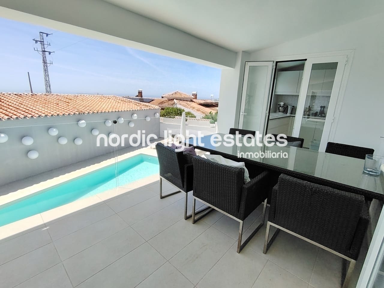 5 soverom Villa til salgs i Nerja med svømmebasseng garasje - € 950 000 (Ref: 9049777)