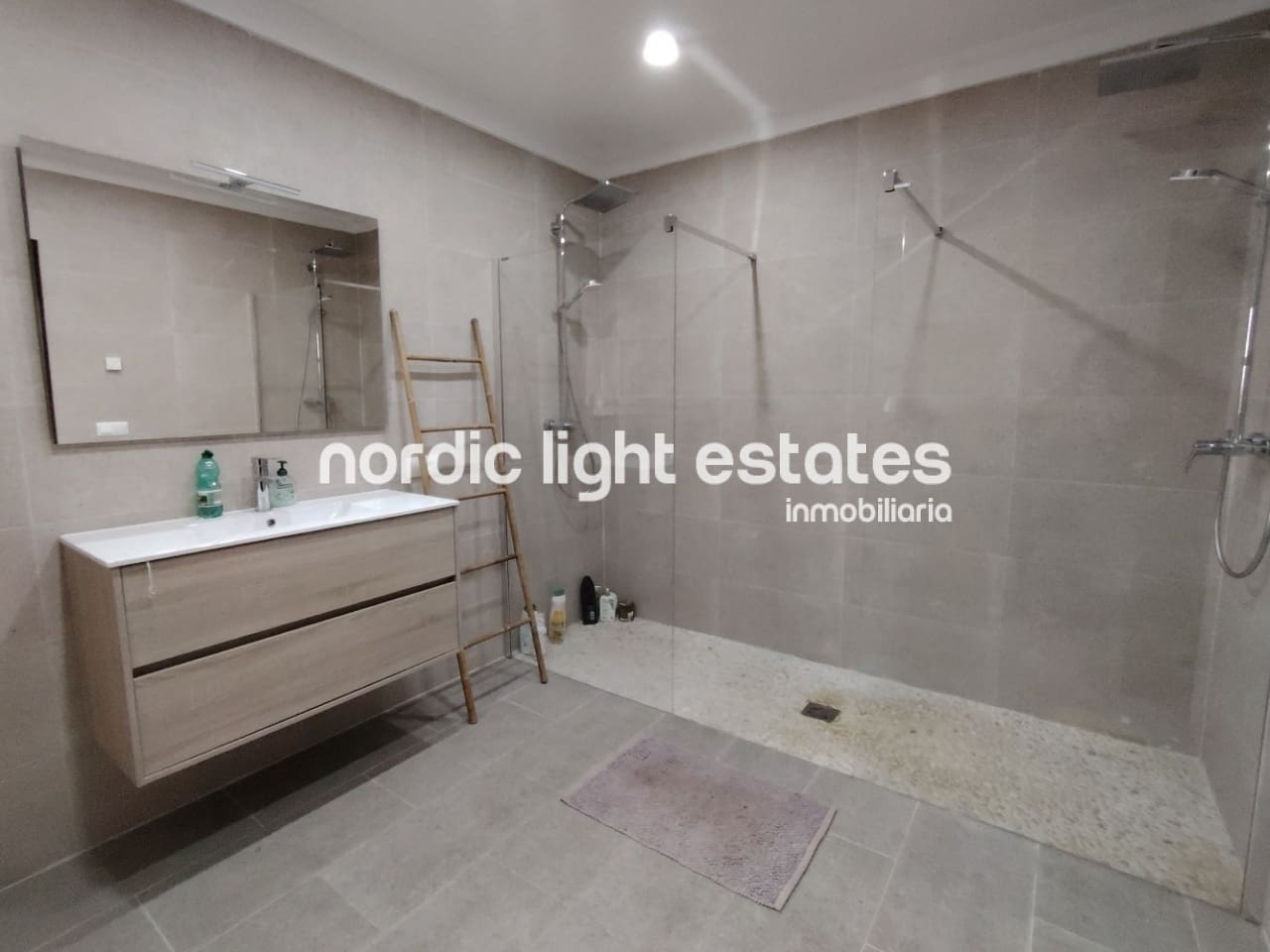 4 soveværelse Villa til salg i Nerja med swimmingpool garage - € 1.200.000 (Ref: 9049778)