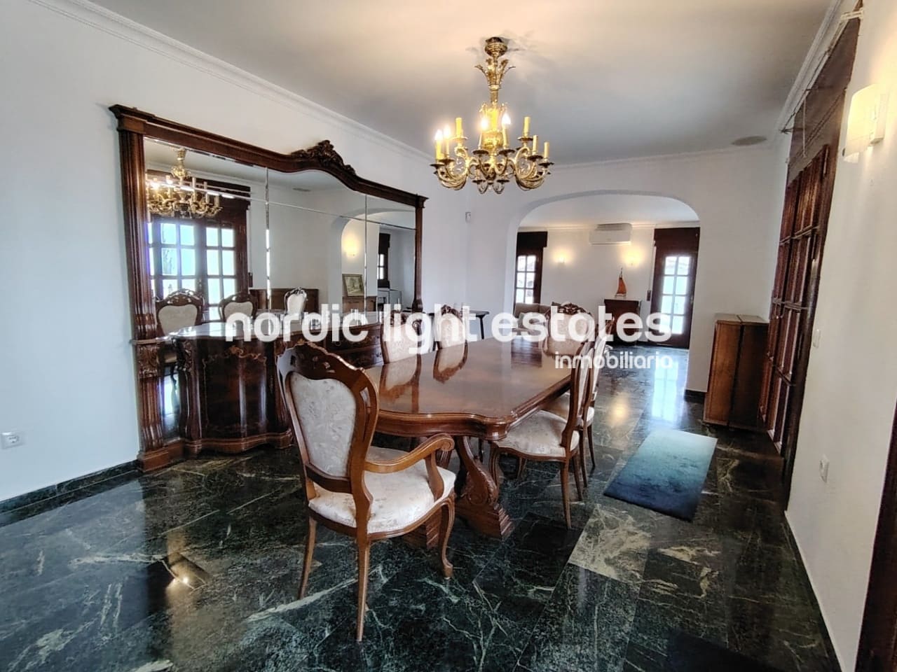 4 soveværelse Villa til salg i Nerja med swimmingpool garage - € 1.200.000 (Ref: 9049778)