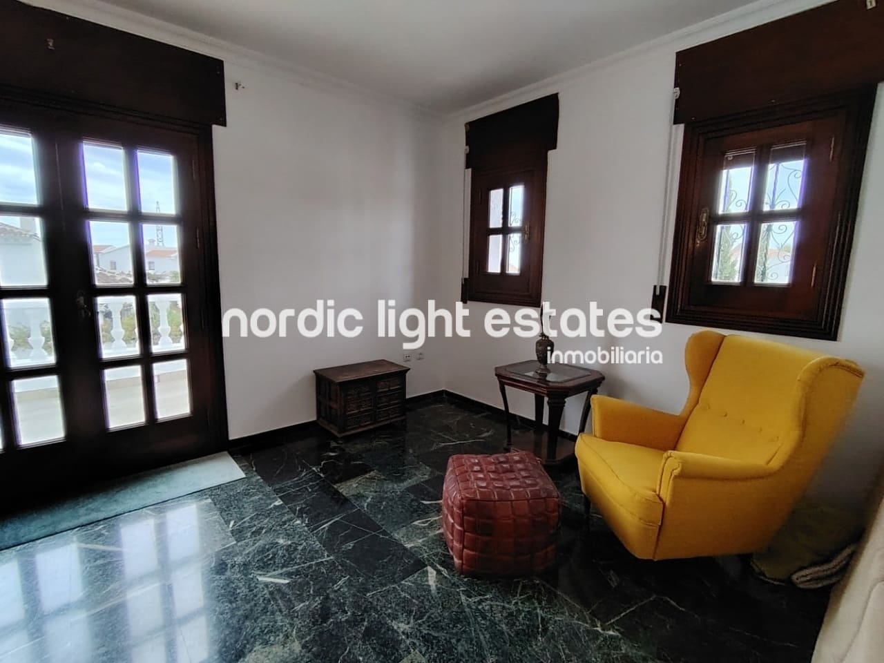 4 soveværelse Villa til salg i Nerja med swimmingpool garage - € 1.200.000 (Ref: 9049778)