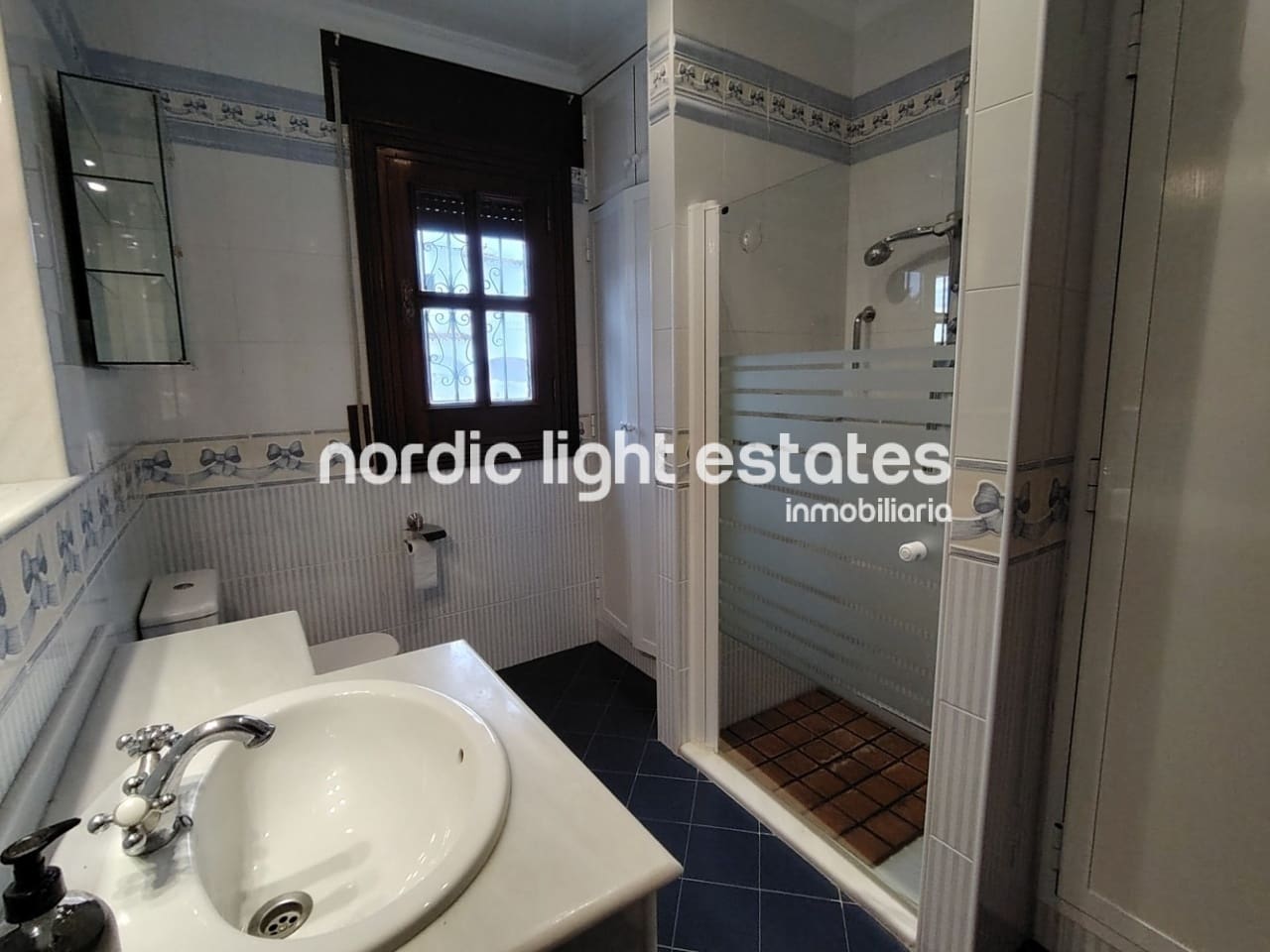 4 soveværelse Villa til salg i Nerja med swimmingpool garage - € 1.200.000 (Ref: 9049778)