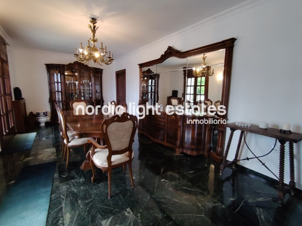 4 soveværelse Villa til salg i Nerja med swimmingpool garage - € 1.200.000 (Ref: 9049778)