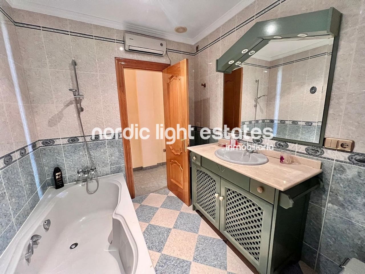 5 camera da letto Appartamento in vendita in Torrox - 240.000 € (Rif: 9061642)