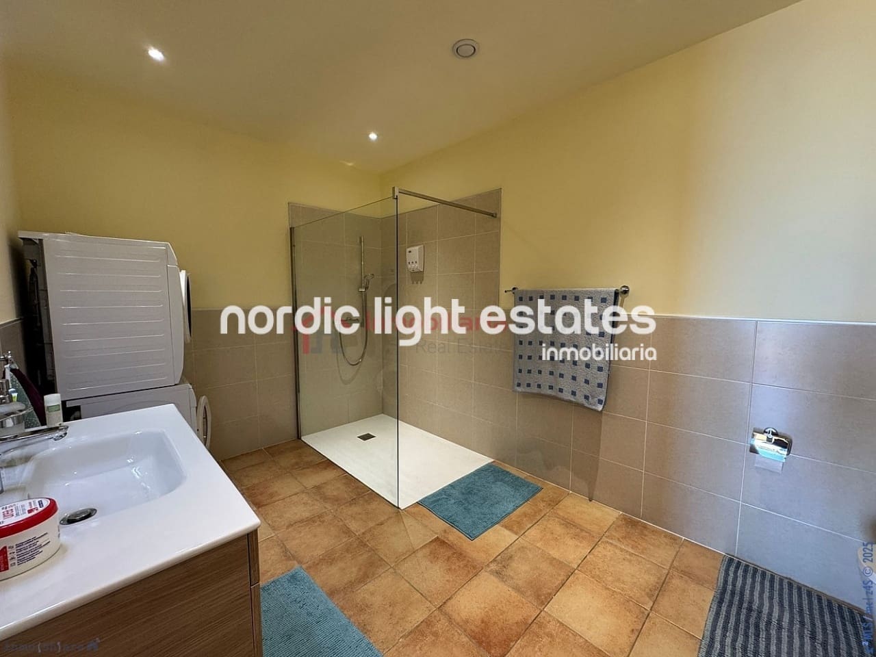 3 bedroom Villa for sale in Torrox-Costa with pool garage - € 1,200,000 (Ref: 9074232)