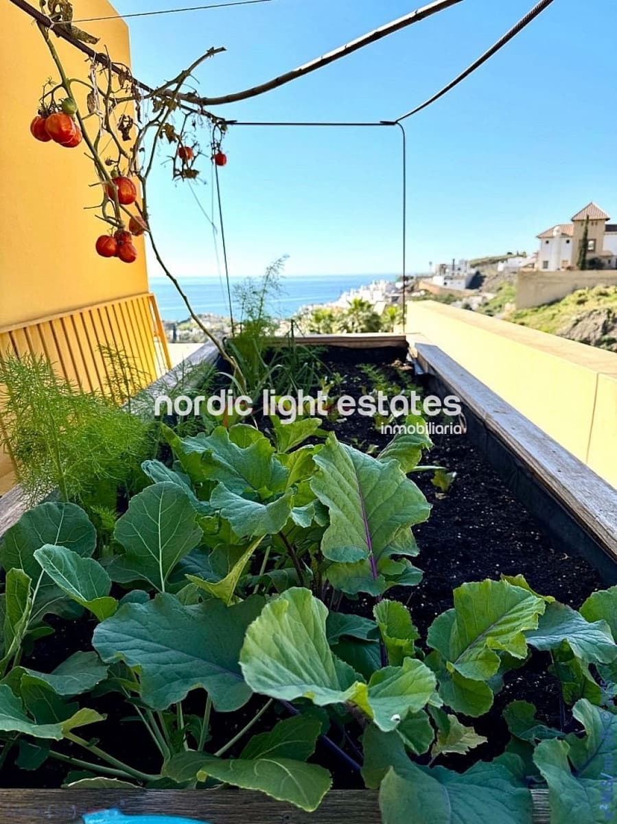 3 bedroom Villa for sale in Torrox-Costa with pool garage - € 1,200,000 (Ref: 9074232)