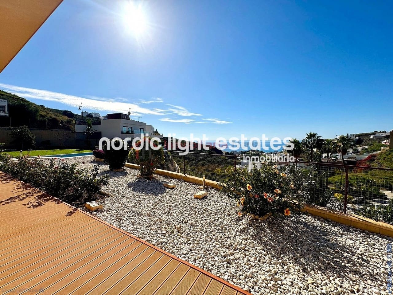 3 bedroom Villa for sale in Torrox-Costa with pool garage - € 1,200,000 (Ref: 9074232)