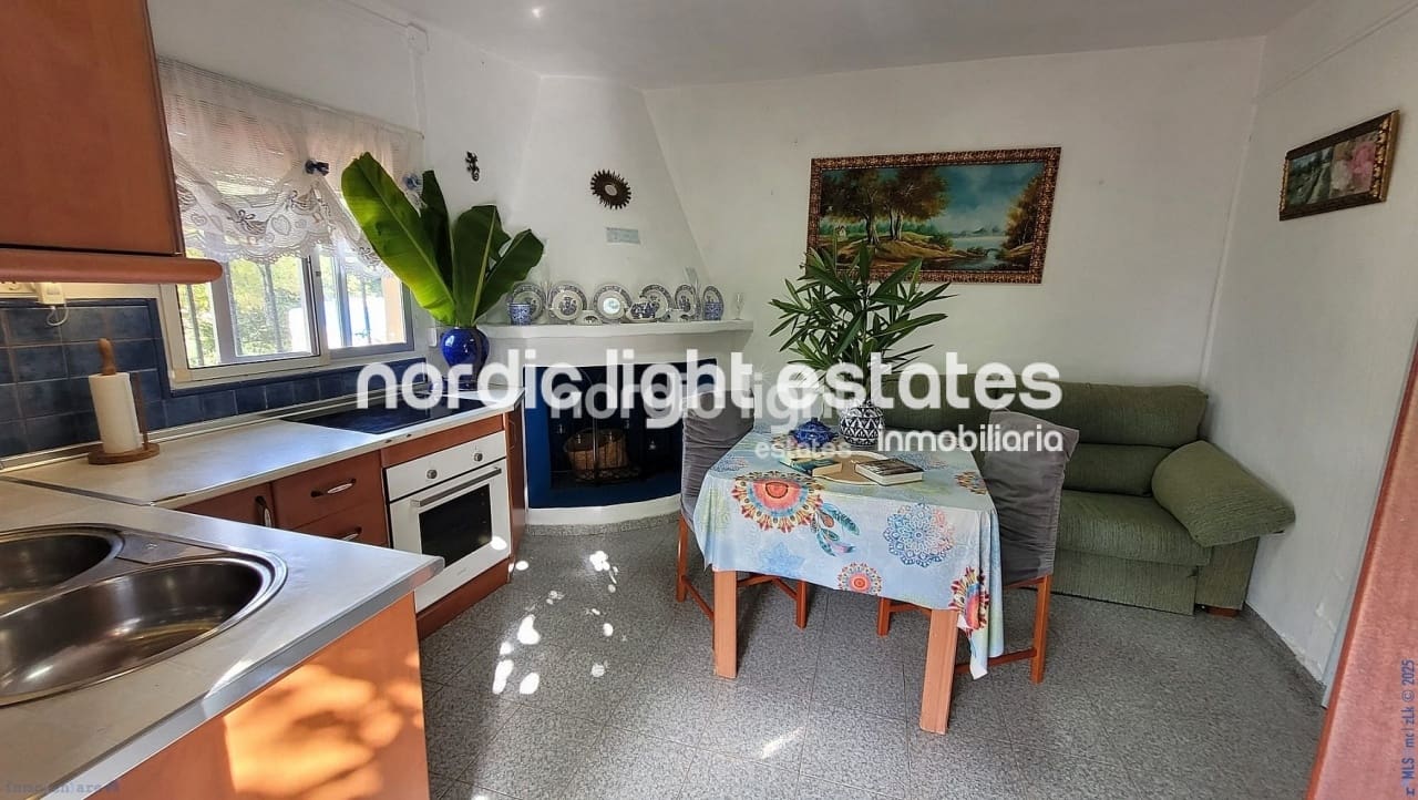 1 makuuhuone Maalaistalo myytävänä paikassa Nerja mukana uima-altaan 
autotalli - 290 000 € (Ref: 9076932)