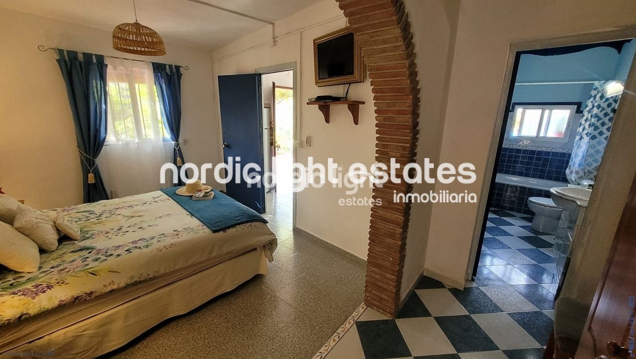 1 makuuhuone Maalaistalo myytävänä paikassa Nerja mukana uima-altaan 
autotalli - 290 000 € (Ref: 9076932)