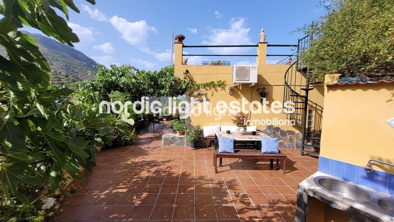 1 makuuhuone Maalaistalo myytävänä paikassa Nerja mukana uima-altaan 
autotalli - 290 000 € (Ref: 9076932)