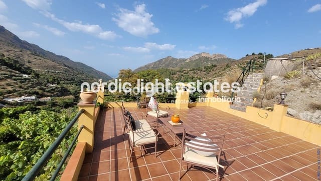 1 makuuhuone Maalaistalo myytävänä paikassa Nerja mukana uima-altaan 
autotalli - 290 000 € (Ref: 9076932)