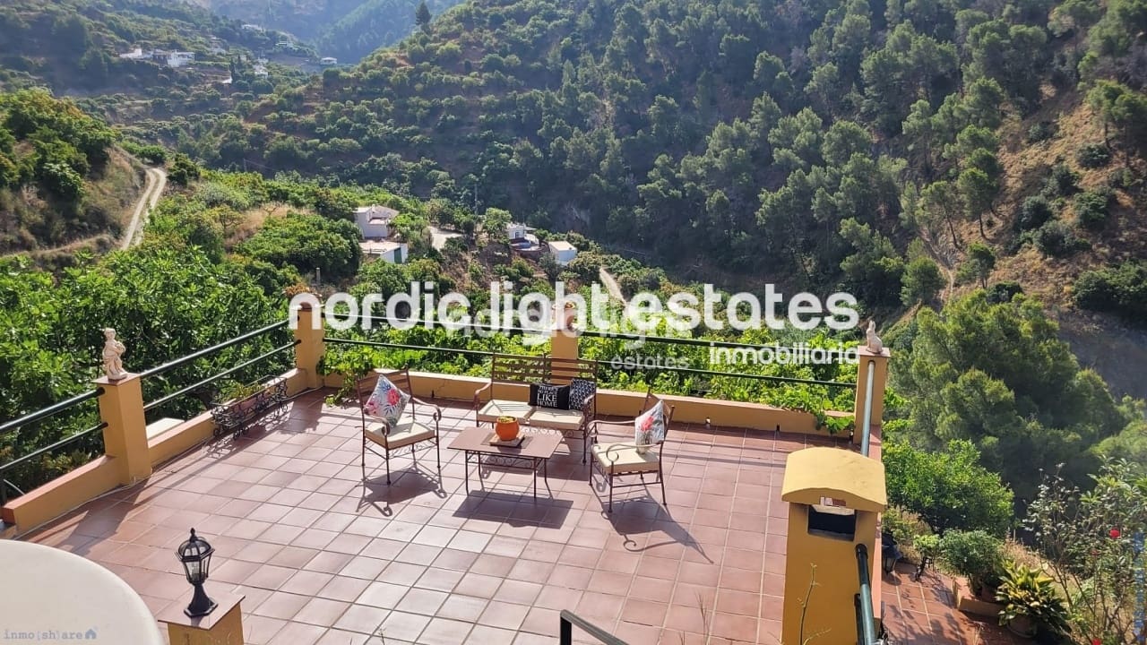 1 makuuhuone Maalaistalo myytävänä paikassa Nerja mukana uima-altaan 
autotalli - 290 000 € (Ref: 9076932)