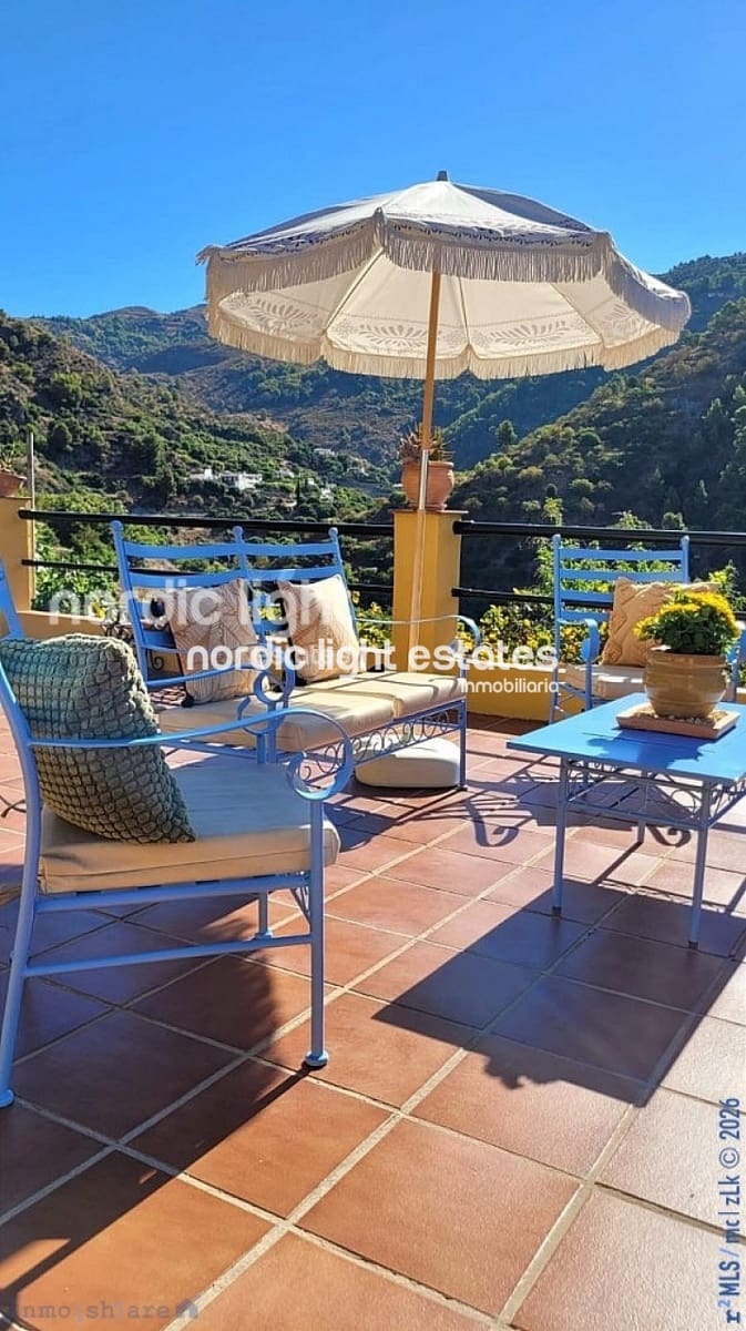 1 makuuhuone Maalaistalo myytävänä paikassa Nerja mukana uima-altaan 
autotalli - 290 000 € (Ref: 9076932)