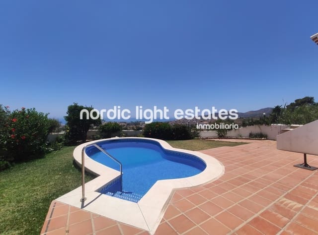 2 camera da letto Villa in vendita in Capistrano, Nerja con piscina garage - 650.000 € (Rif: 9099815)