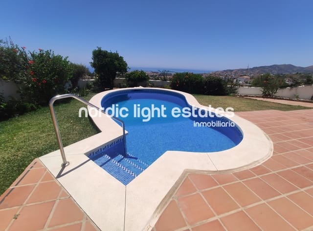 2 camera da letto Villa in vendita in Capistrano, Nerja con piscina garage - 650.000 € (Rif: 9099815)