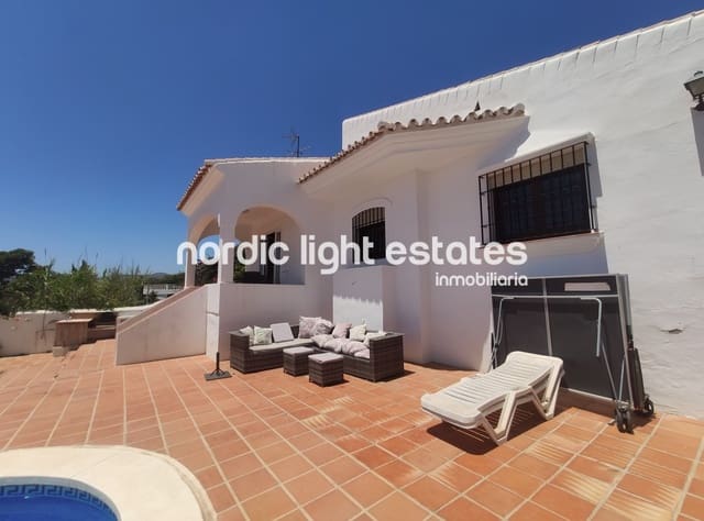 2 camera da letto Villa in vendita in Capistrano, Nerja con piscina garage - 650.000 € (Rif: 9099815)