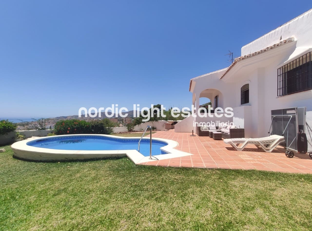 2 camera da letto Villa in vendita in Nerja con piscina garage - 650.000 € (Rif: 9099815)