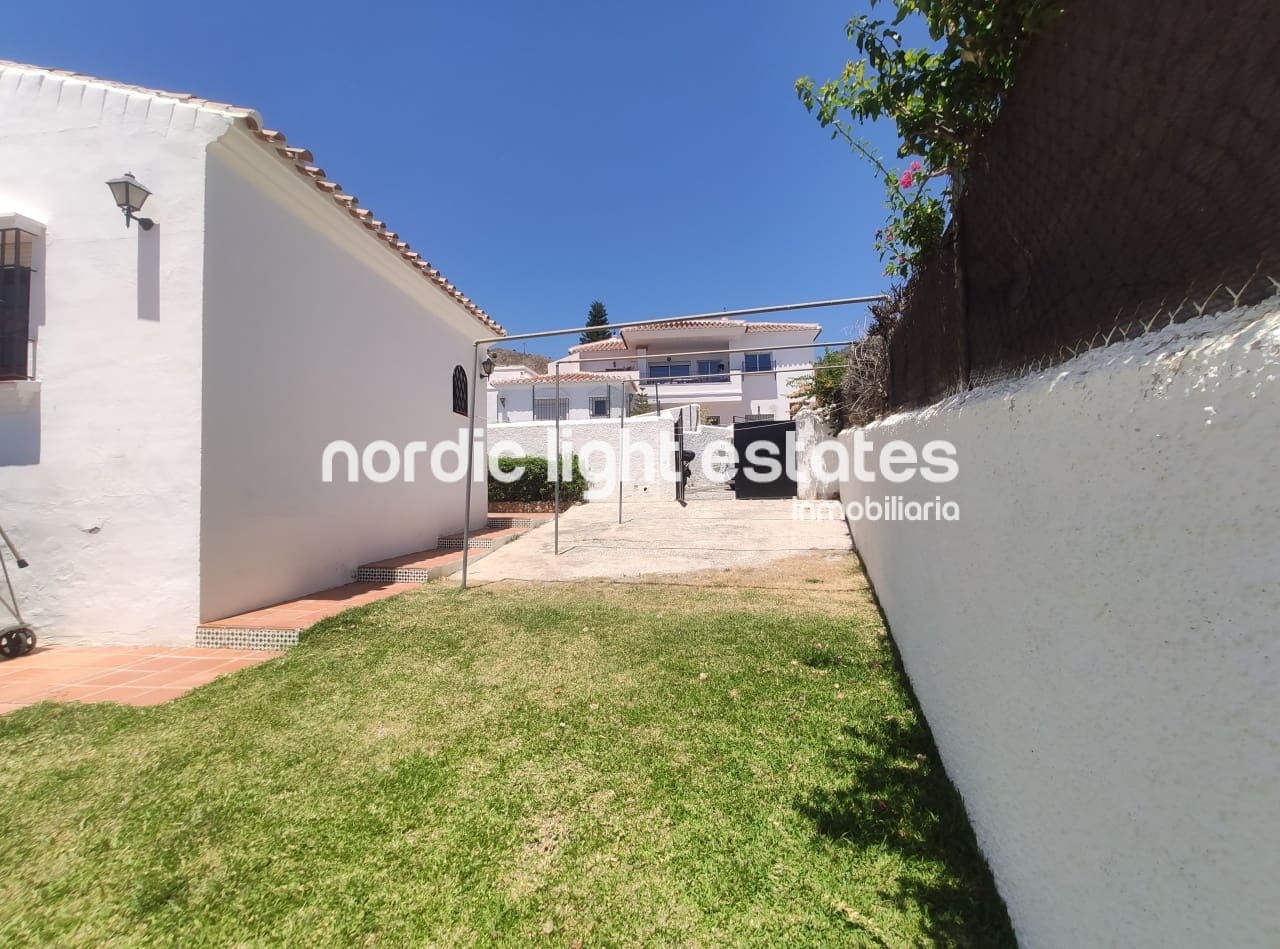 2 camera da letto Villa in vendita in Nerja con piscina garage - 650.000 € (Rif: 9099815)