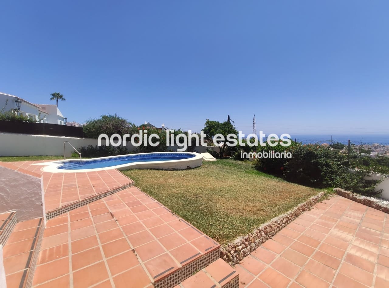 2 camera da letto Villa in vendita in Nerja con piscina garage - 650.000 € (Rif: 9099815)