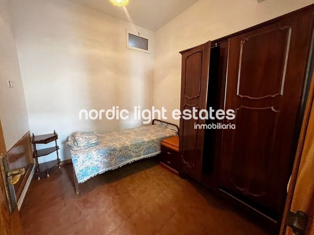 4 soveværelse Semi-Rækkehus til salg i Torrox - € 160.000 (Ref: 9127165)