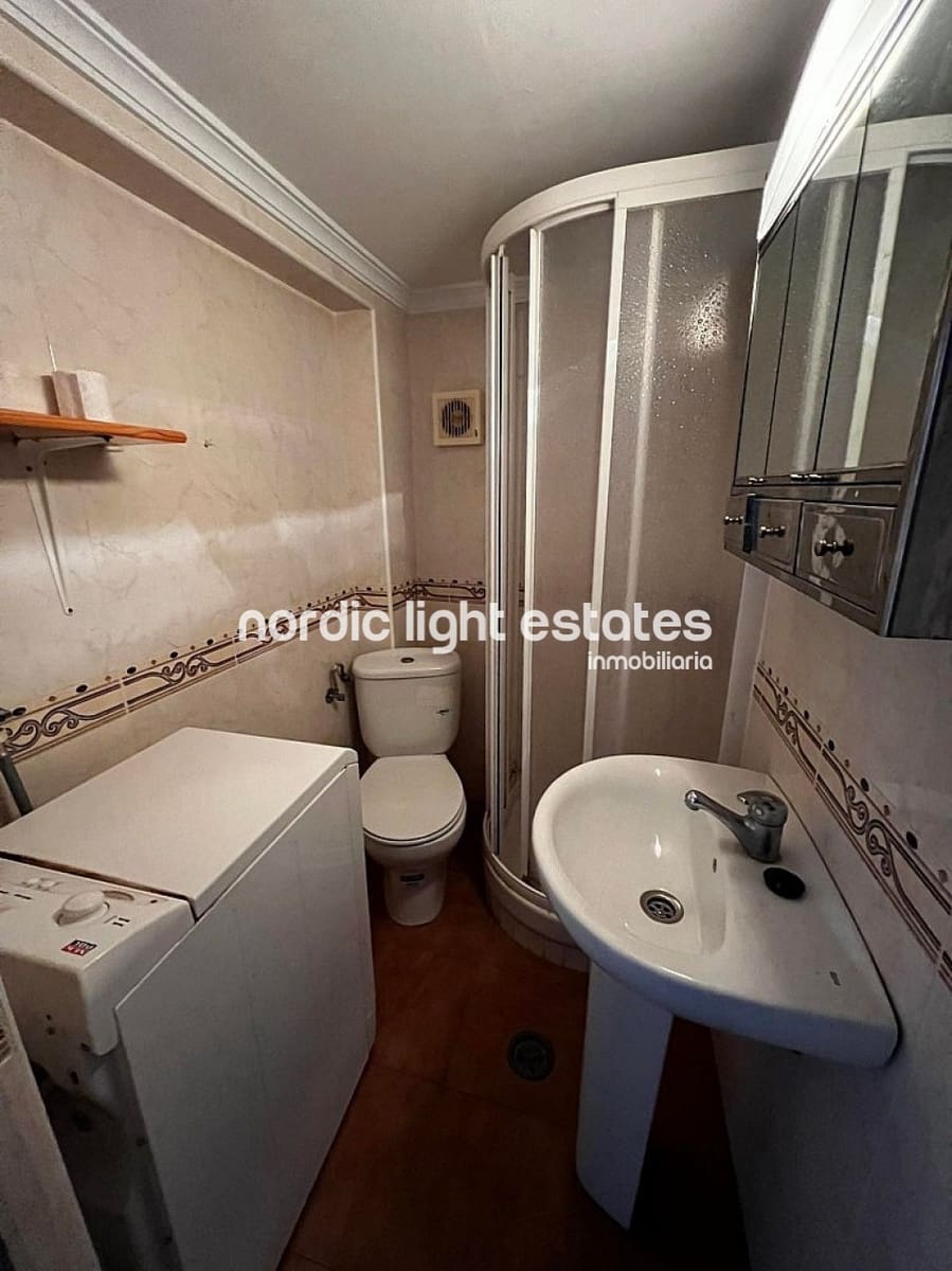 4 soveværelse Semi-Rækkehus til salg i Torrox - € 160.000 (Ref: 9127165)